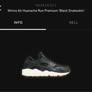 Wmns Air Huarache Run Premium 'Black Snakeskin'